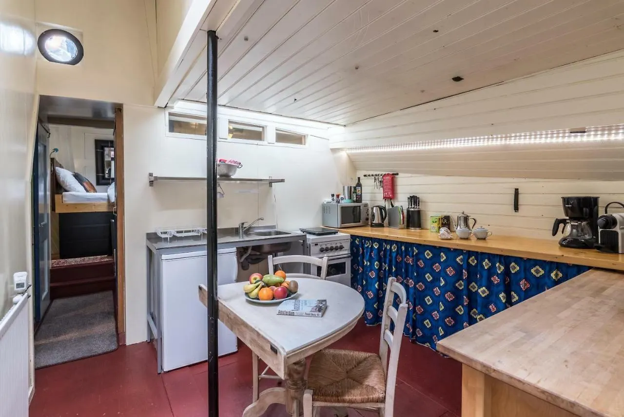 Houseboat Reussi Bed & Breakfast Amsterdam